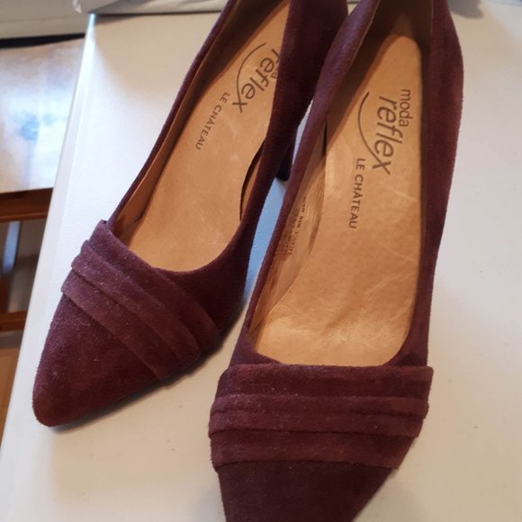 New Le Château heels - Picture 2 of 2